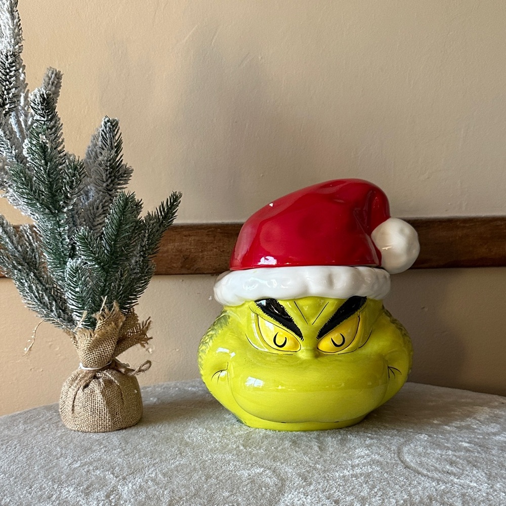 Bioworld Grinch Cookie Jar with Red Santa Hat